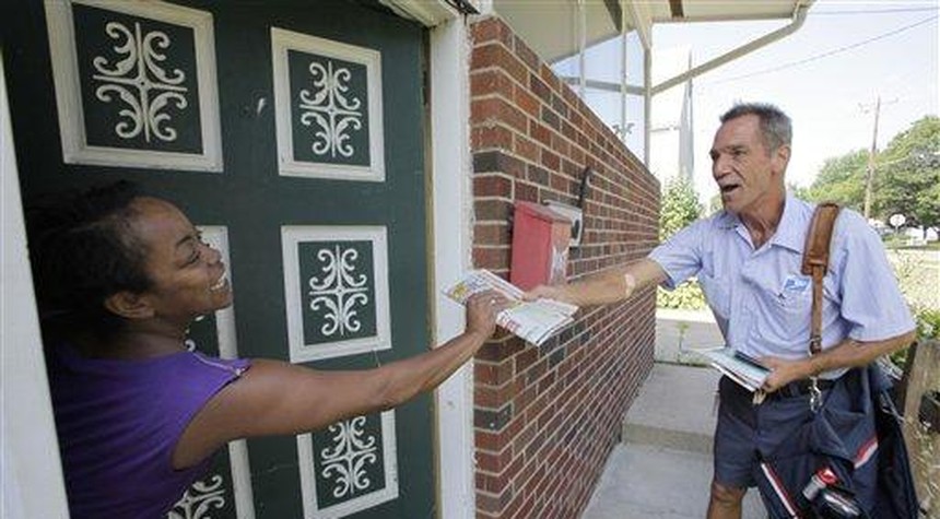 Opinion: Most People Have No Trouble Finding a USPS Mailbox