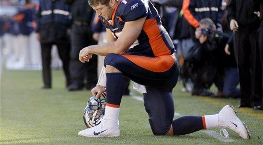 To a Struggling Generation, Christian Tim Tebow Offers 'Purpose' Over Empowerment