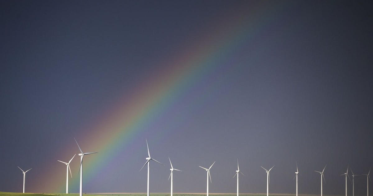 Wind Farm Gets Blown Off the Prairie - Vimarsana News