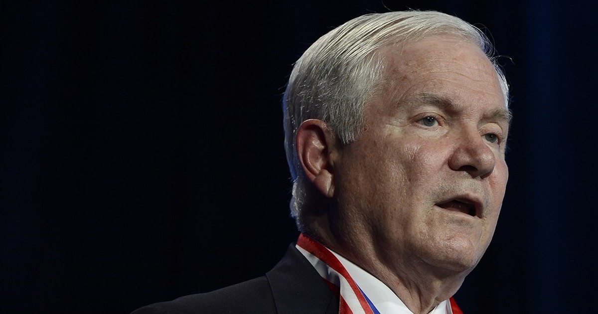 The Country Is on Fire and Robert Gates Wants Us to Get Along With the Arsonists - Vimarsana News