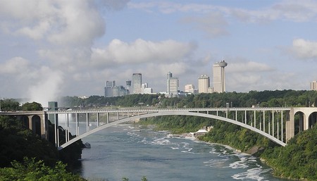 Explosion at Cross-Border Bridge in Niagara Falls, FBI Investigating (Update: Not Terrorism Says Gov. Hochul)