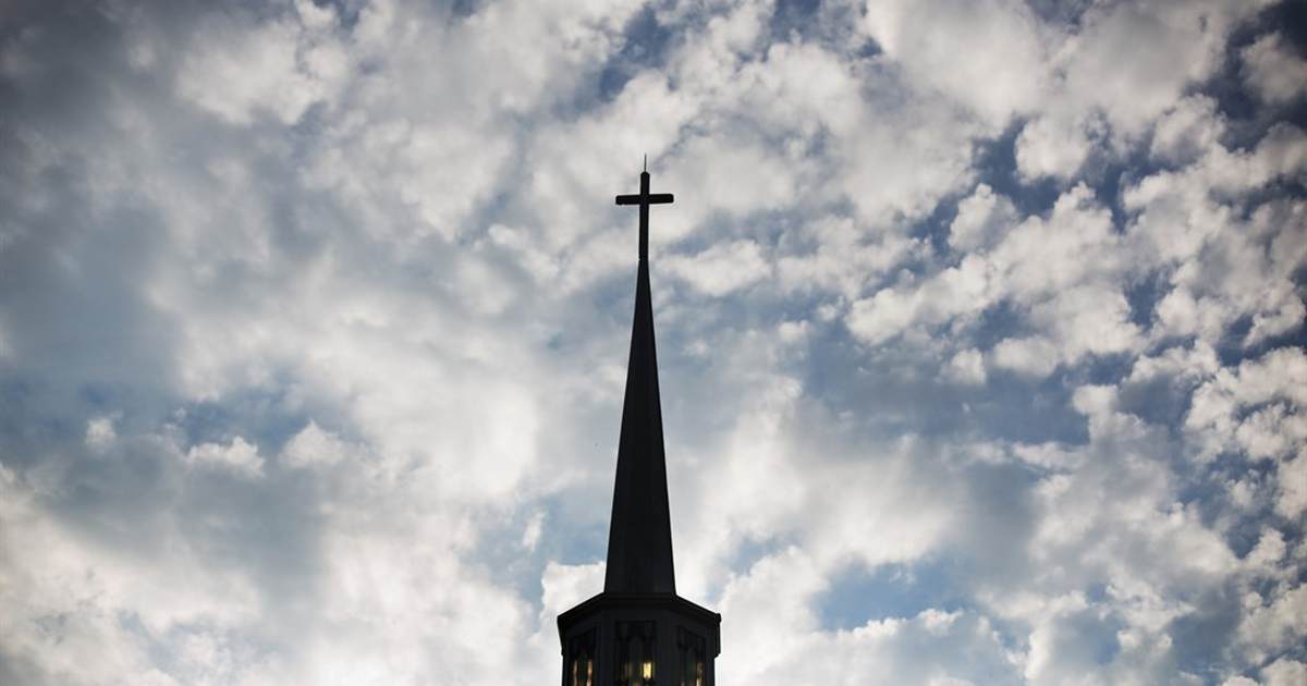 Christian University Directs Students to Islamic Center, Allegedly Offers the Quran to Praying Students - Vimarsana News