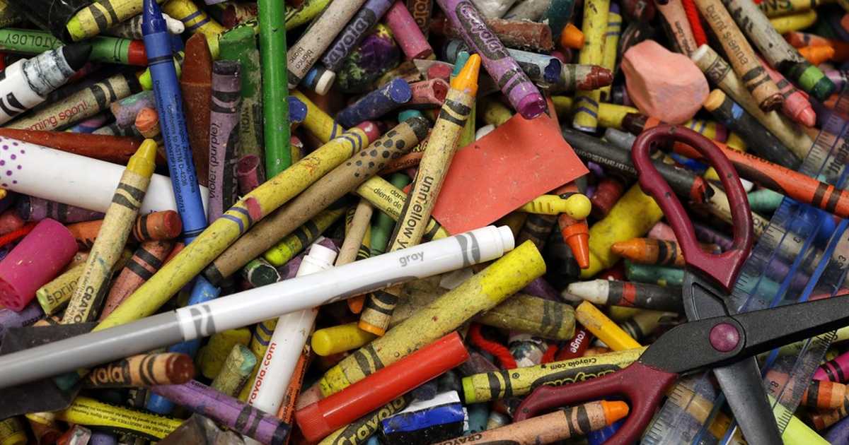 Federal Bureau of Inanity: FBI Plans Coloring Event for Agents - Vimarsana News