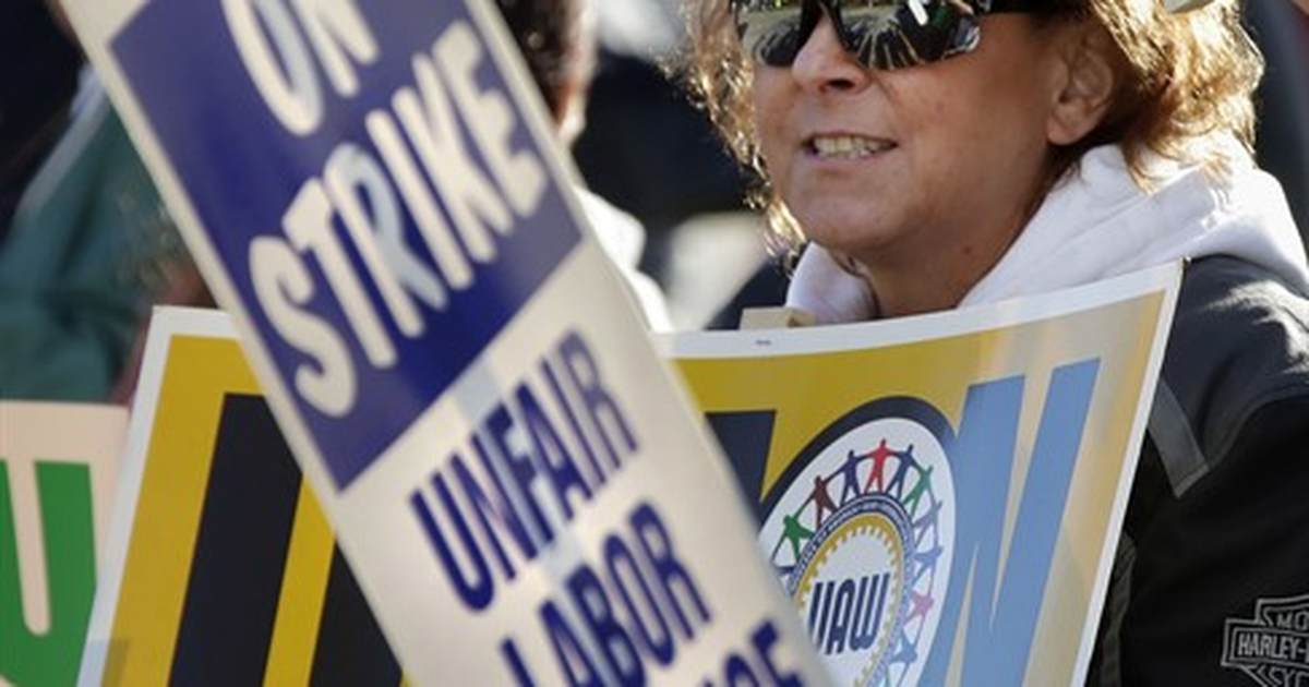 UAW going to the mattresses (UPDATES) - Vimarsana News