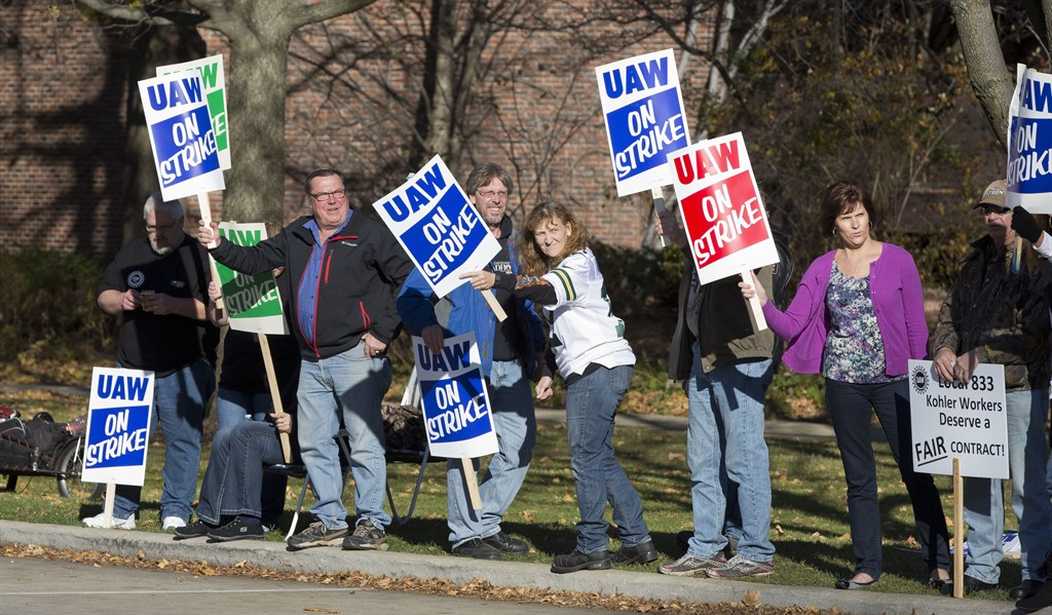 UAW Deal to End Strike Falls Miles Short of What the Union Was Asking