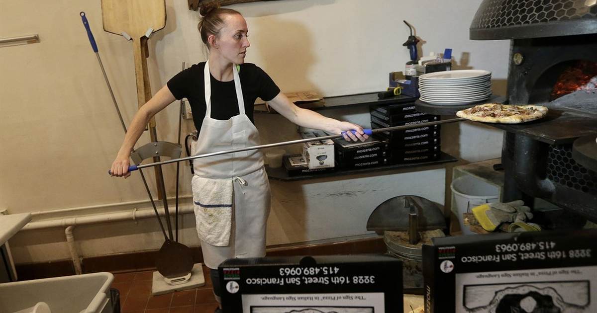 Wood-fired pizza ovens are destroying the planet - Vimarsana News