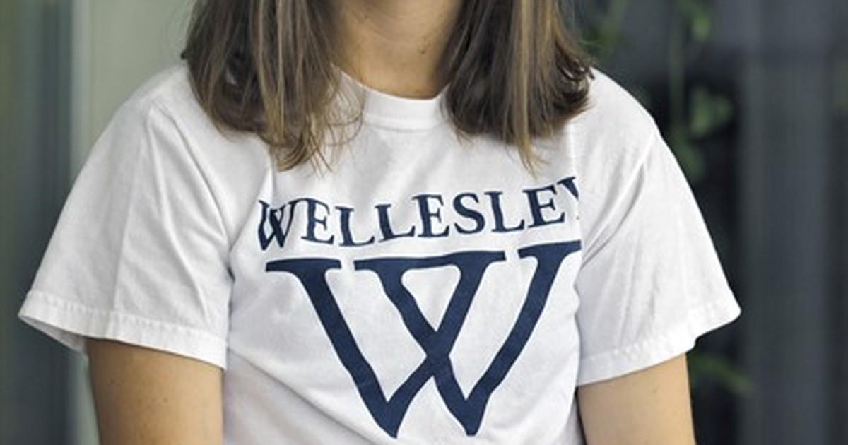 Prestigious Women's College to Vote on Whether to Admit Trans Men - Vimarsana News
