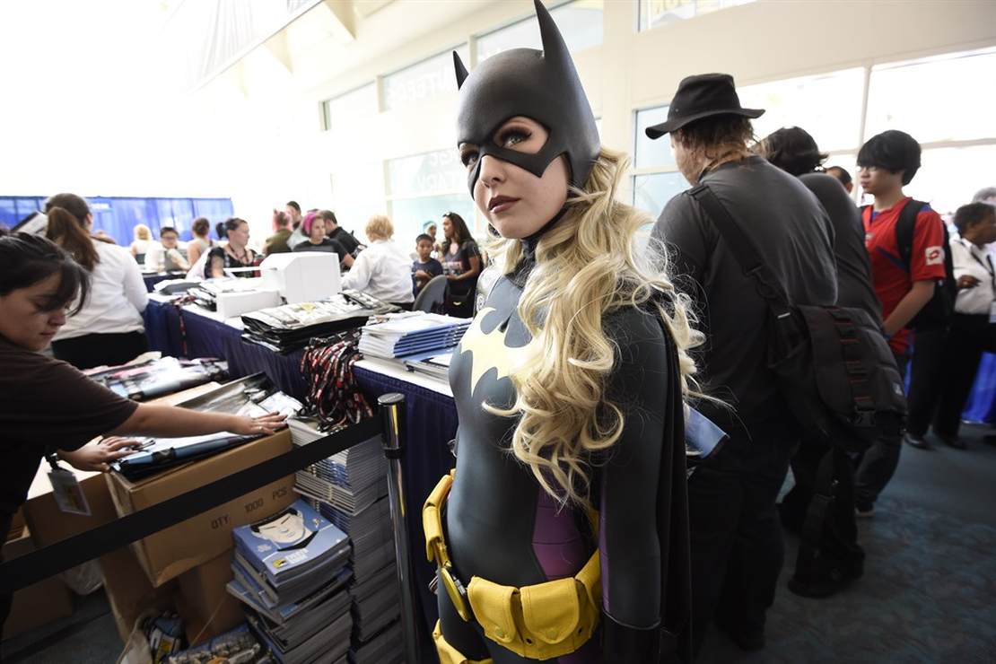 Warner Bros. Killing ‘Batgirl’ signifie-t-il que l’âge des films de réveil touche à sa fin?  – État rouge