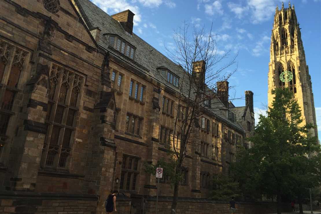 Yale venge les esclaves et inverse le racisme – en payant pour que des étudiants noirs quittent l’État – –