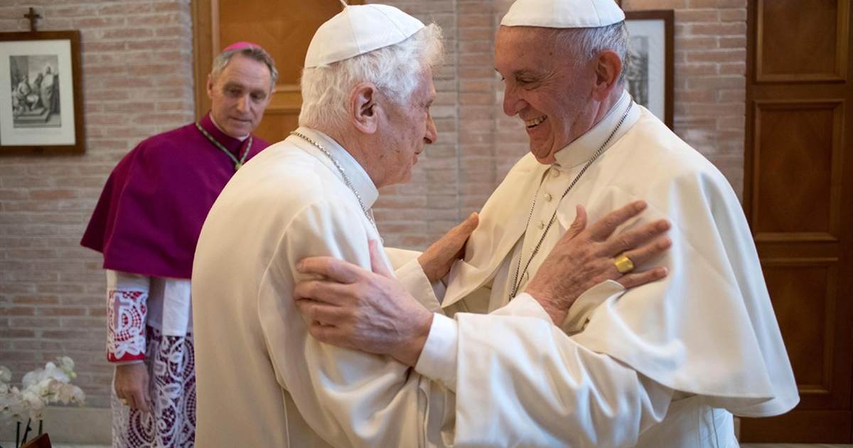 Pope Francis: Time to pray for a "very ill" Benedict XVI - Vimarsana News