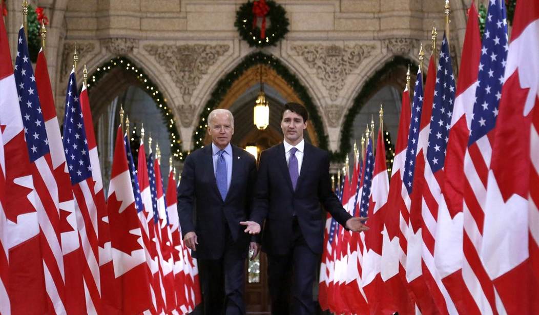Biden parle au Parlement canadien, ça ne va pas bien