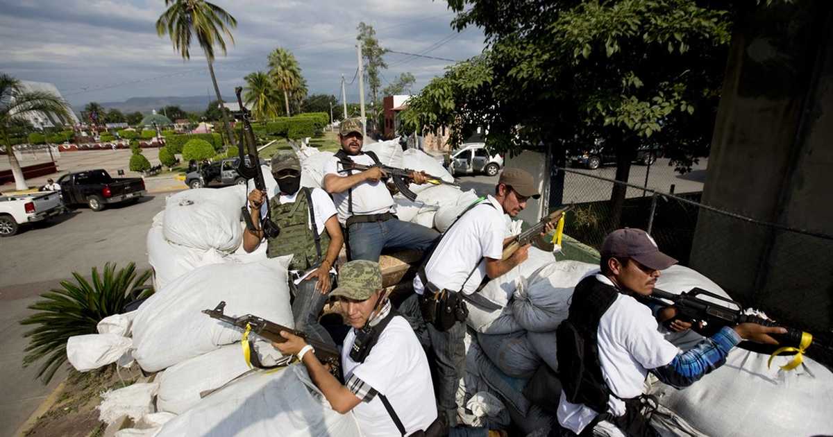Mexican Self-Defense Group Fights Back Against Drug Cartel - Vimarsana News