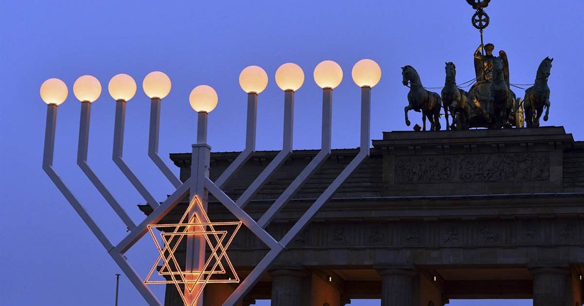 Feel-Good Friday: Let's Celebrate Hanukkah Edition - Vimarsana News