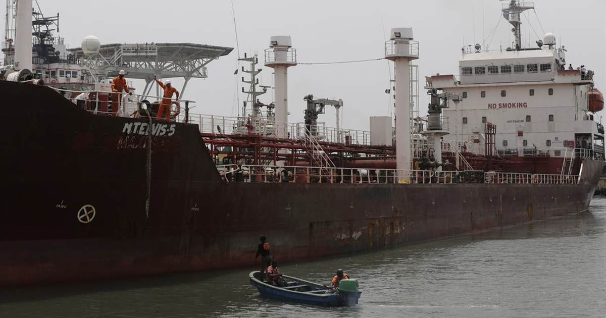 In chaos there is profit: Old oil tankers aren't headed to scrap any more - Vimarsana News