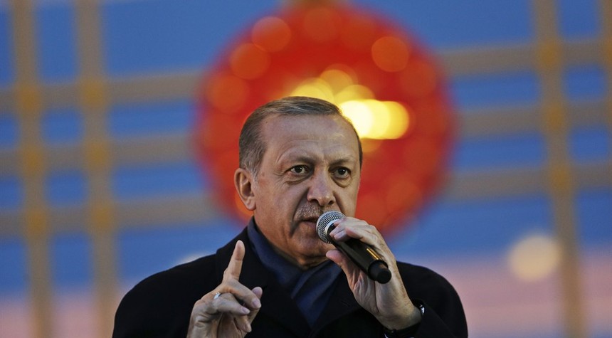 Report: Trump calls Erdogan to congratulate him on his "victory" in Turkey