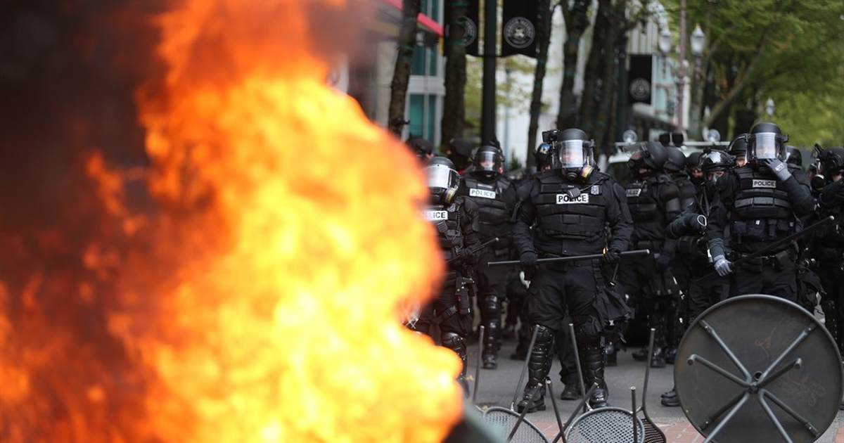 West Coast, Messed Coast™ Police Chief Defunds Himself and Seattle Votes to Save Itself - Vimarsana News
