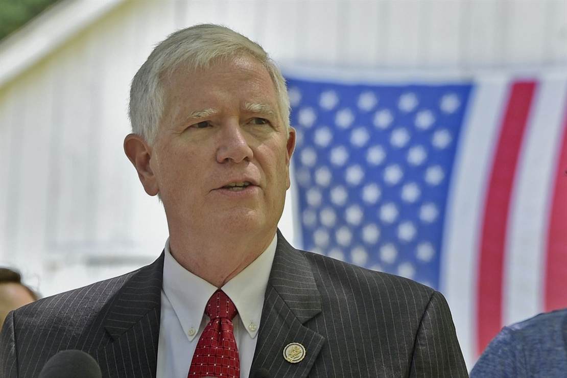 Trump Rescinds Endorsement of Alabama Senate Candidate Mo Brooks