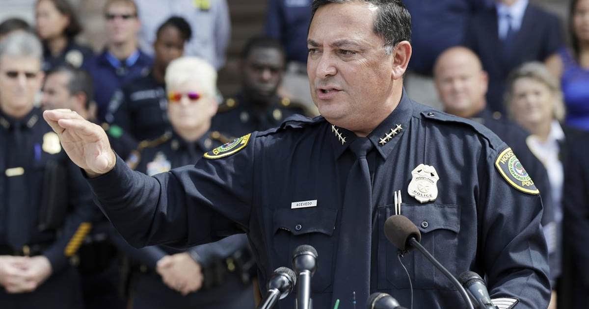 Ousted Anti-Gun Police Chief Art Acevedo Lands At CNN - Vimarsana News