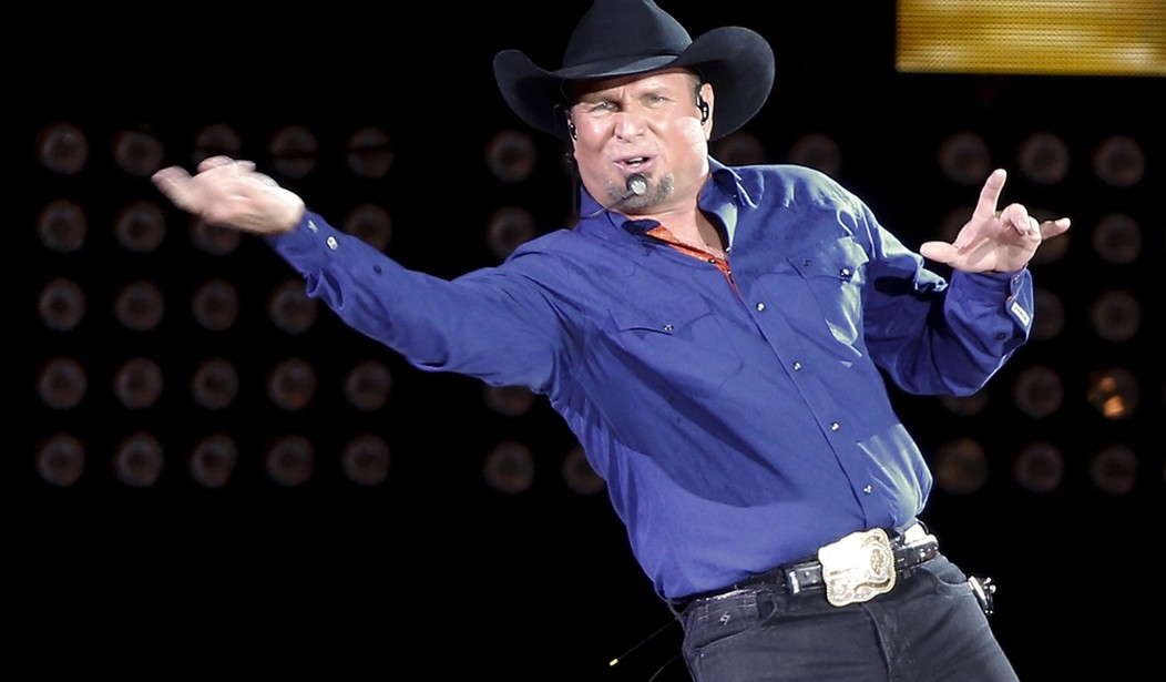 Garth Brooks Doubles Down on Serving Bud Light at His New Bar, Calls Boycotters 'A**holes'