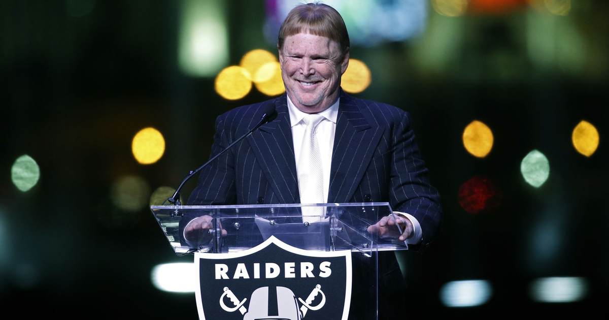 Top 5 Embarassing Raiders Moments That Have Nothing to Do With How They Played - Vimarsana News
