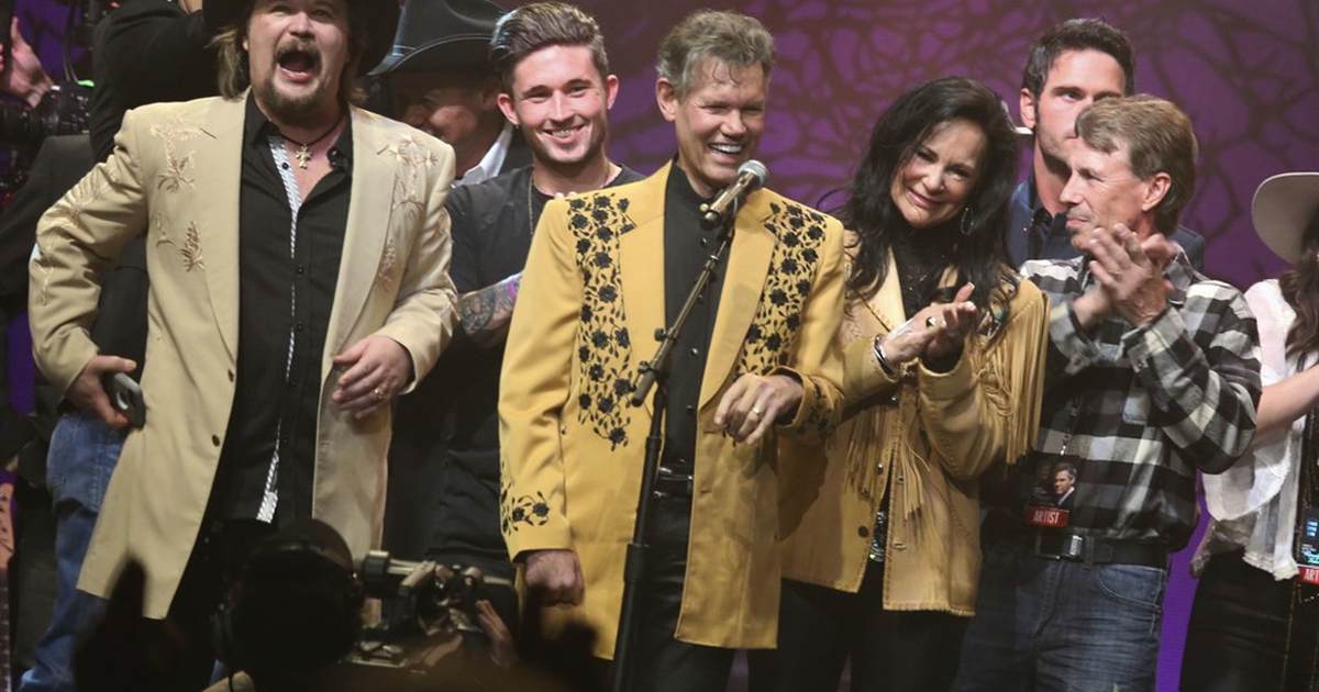 Country Legend Travis Tritt Accused of 'Cancel Culture' by Ignorant Leftists After Ditching Bud Light - Vimarsana News
