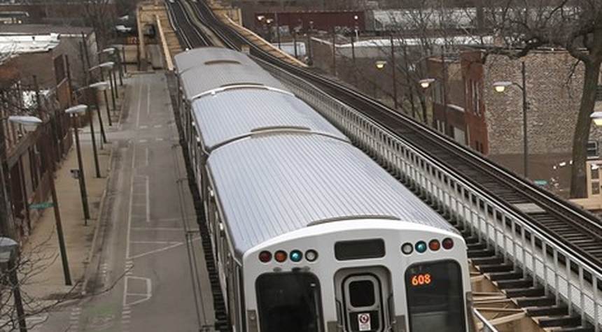 Illinois gun control not making Chicago trains safer