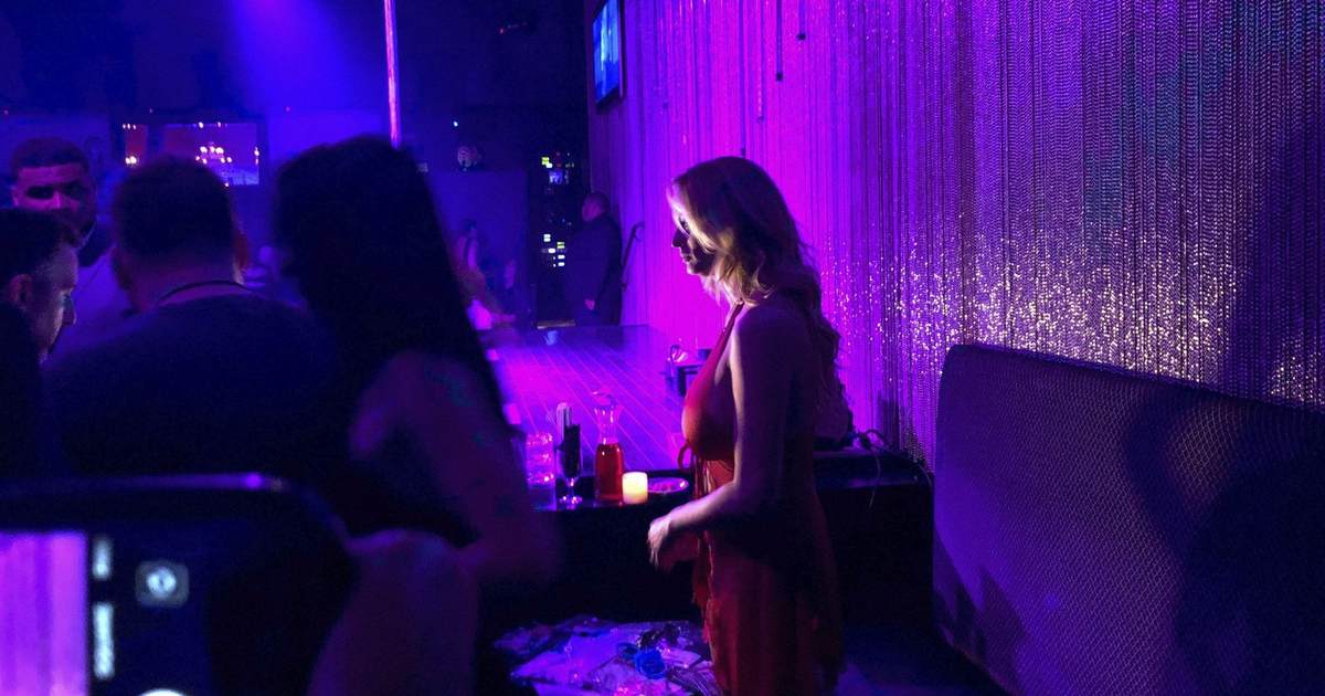 A pop-up vaccination pod at... a strip club? - Vimarsana News