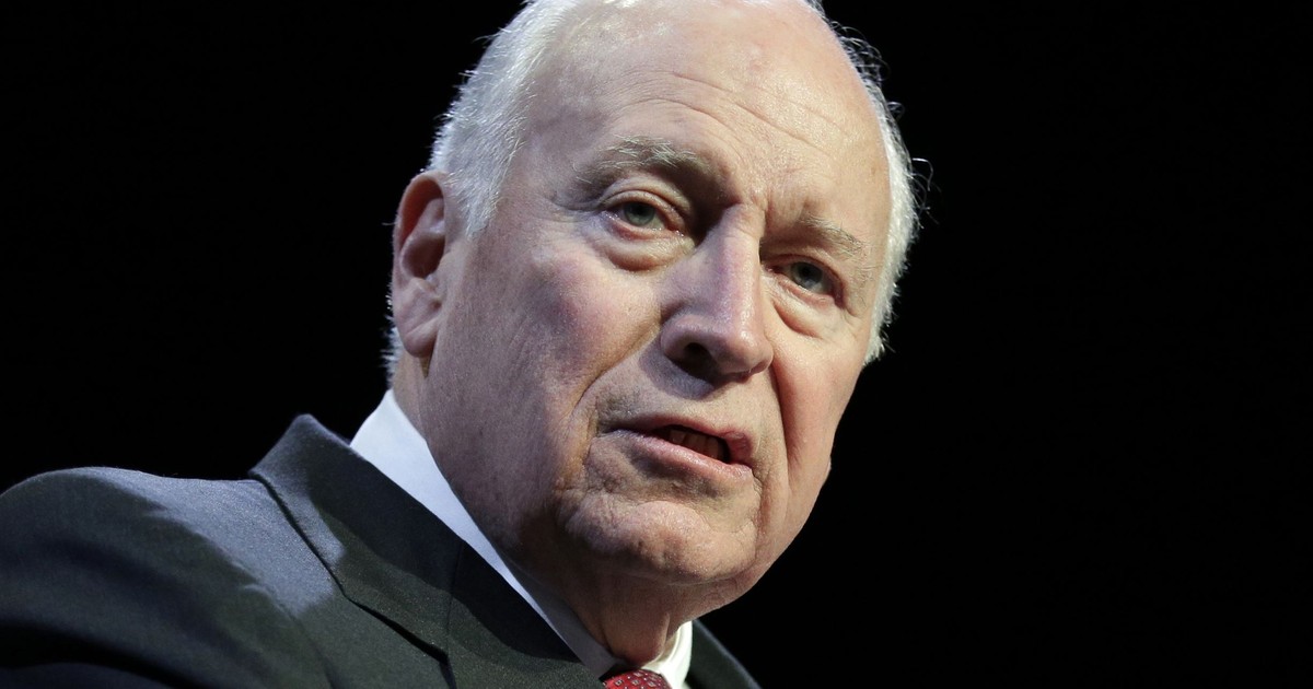 Dick Cheney Plays the Fool, and Mistakes Us For One - Vimarsana News