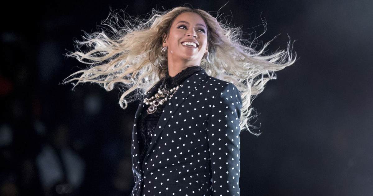 Beyonce and Taylor Swift Gouge Their Fans, and Democrats Look the Other Way - Vimarsana News