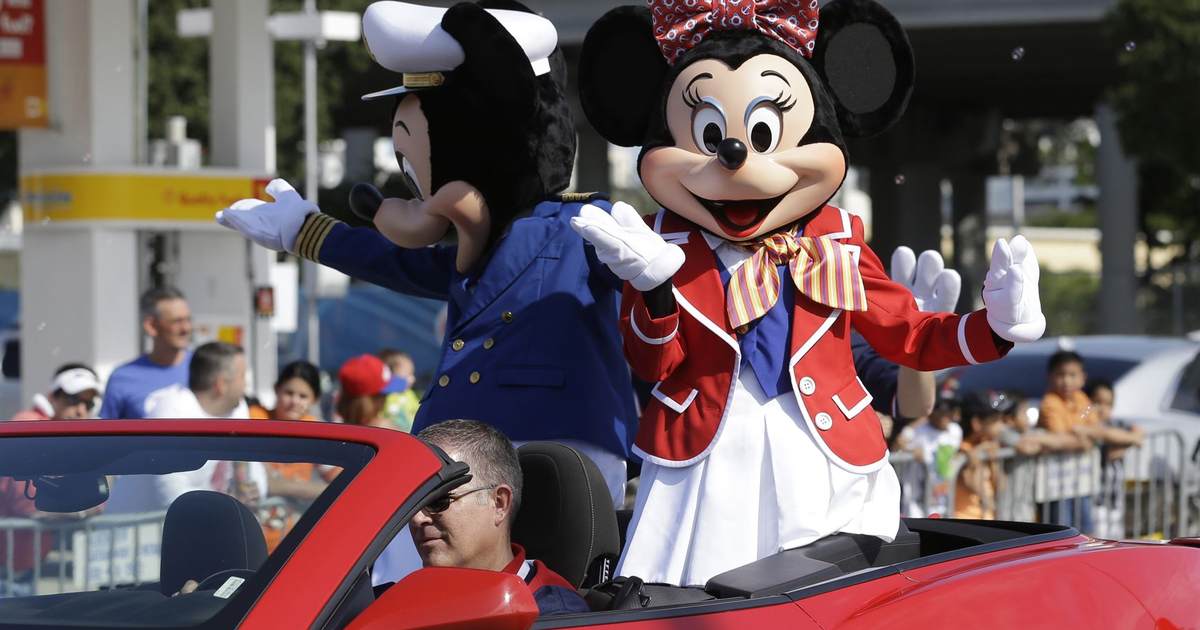 Disney defies DeSantis with plans for largest LGBTQ conference as "bloodbath" of lay-offs come - Vimarsana News
