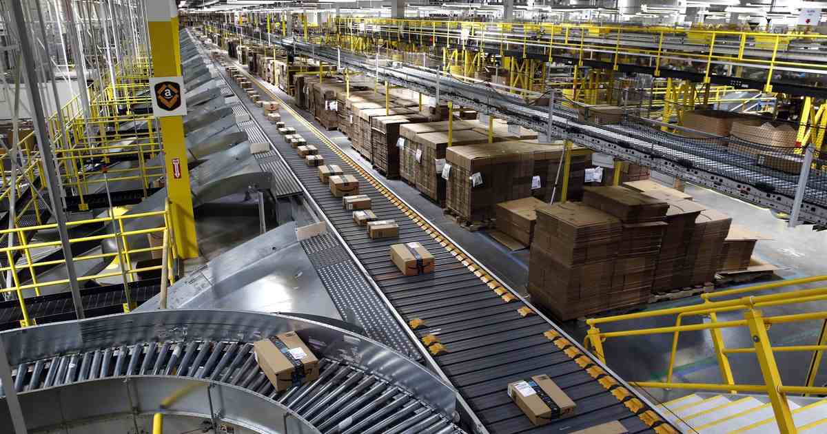 Amazon Recruits Private Prison Exec to Run Its Warehouses, Celebrates Itself For Diversity – PJ Media - Vimarsana News
