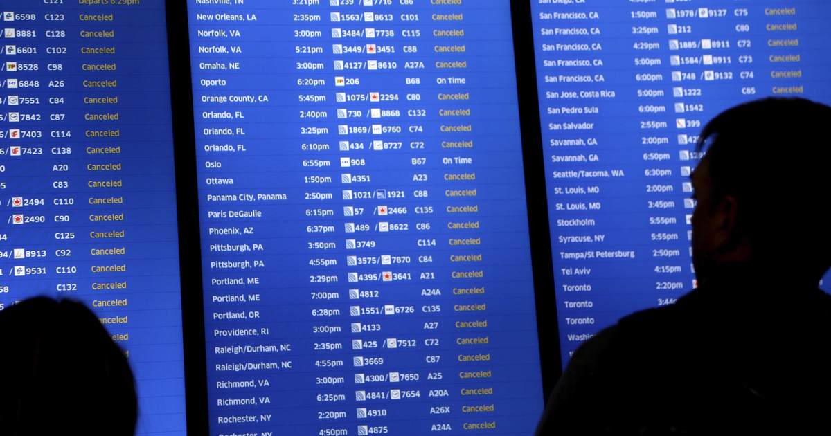 'The Hill' Gets Mocked Into Next Week Over Tweet on How to Deal With Over 8K Flight Cancellations - Vimarsana News