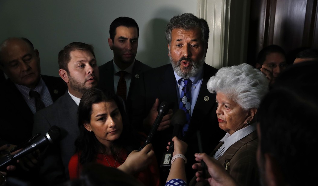 NextImg:¡Un Desastre! The Congressional Hispanic Caucus Purges Its Leaders, Now Has No Staffers
