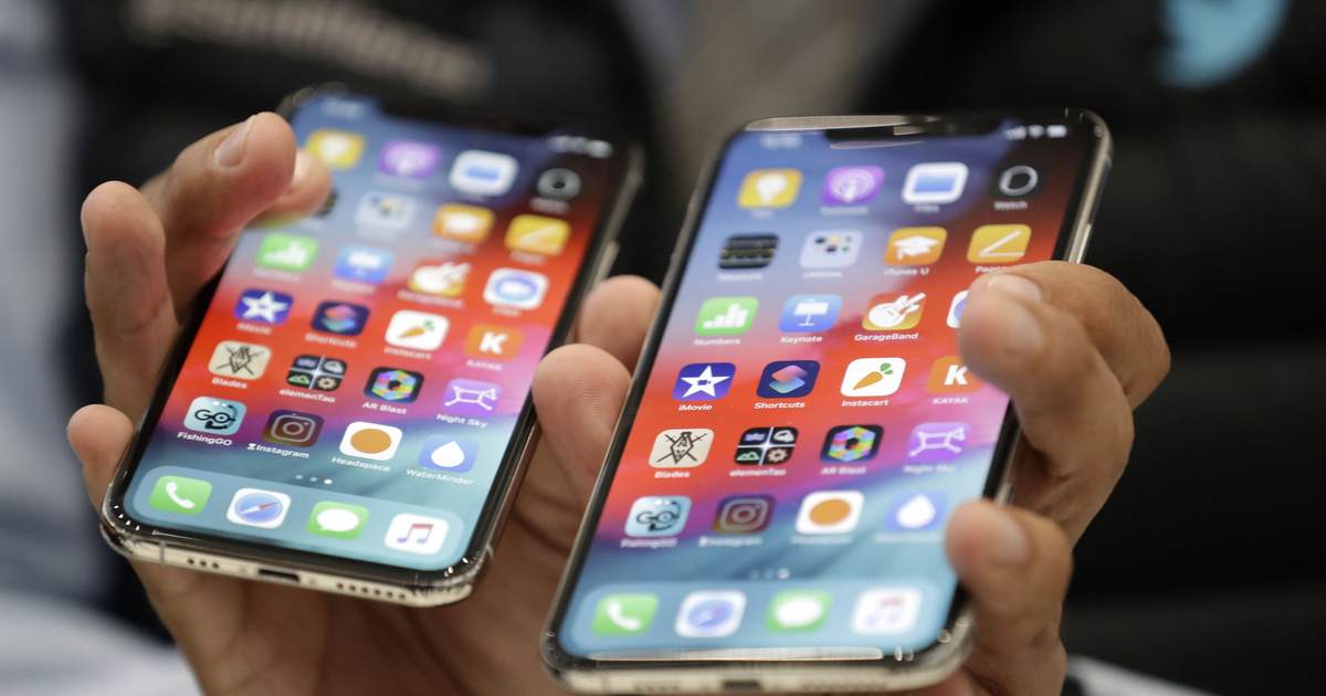 Apple and Google Control 99+% of the US Smart Phone Market - Vimarsana News