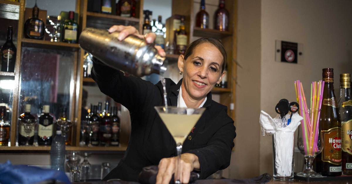 Denver bar attempts to require vaccination proof for maskless entry - Vimarsana News