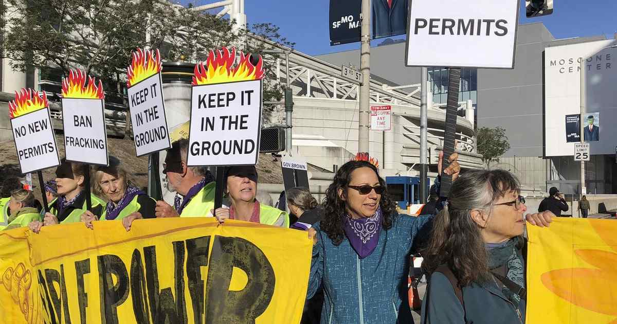 Jordan Peterson Takes Blowtorch to Climate Alarmists: 'Back Off, Oh Master of the Universe' - Vimarsana News