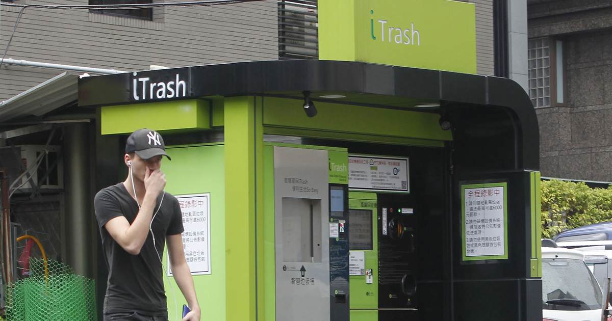 Time to Take out the Trash: Conspiracy-Mongers and RINOs - Vimarsana News