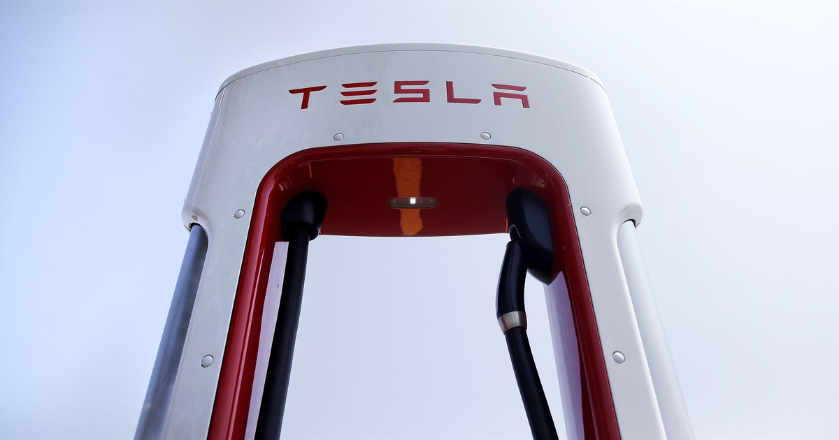 In Soviet California, Electric Vehicle Charges Grid - Vimarsana News