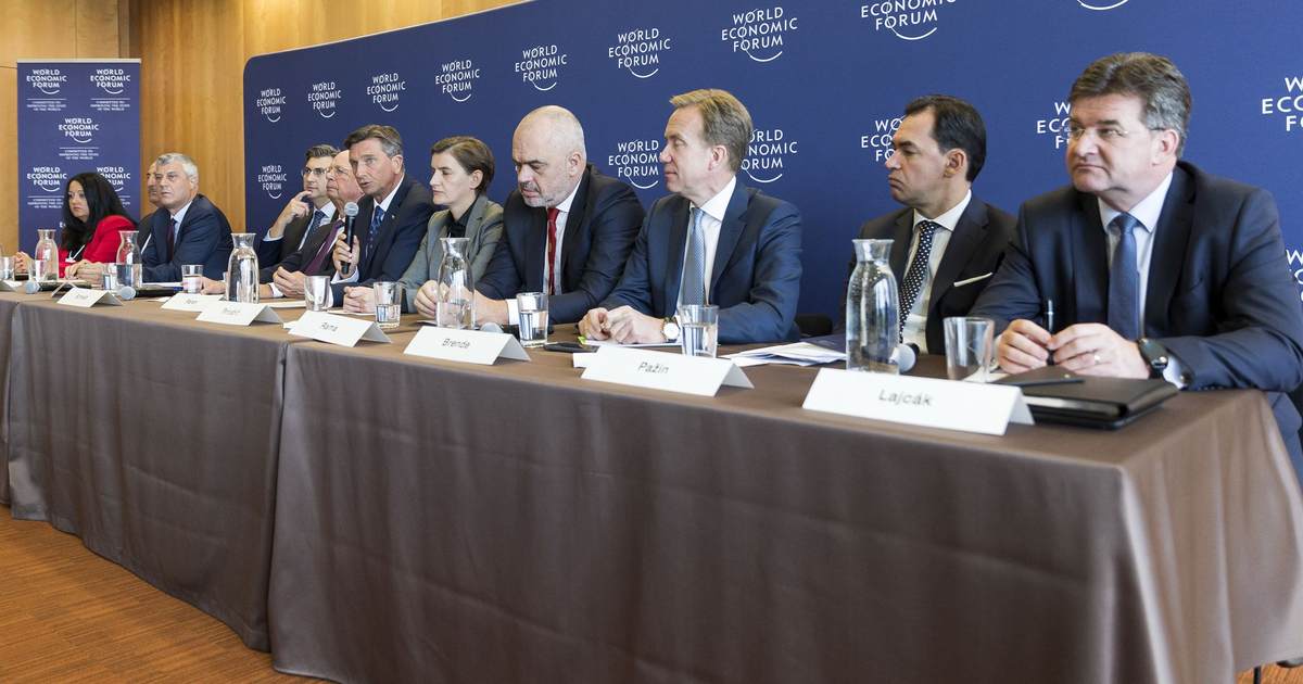 'Experts' Declare 'Misinformation' Greatest Threat in the World - Vimarsana News