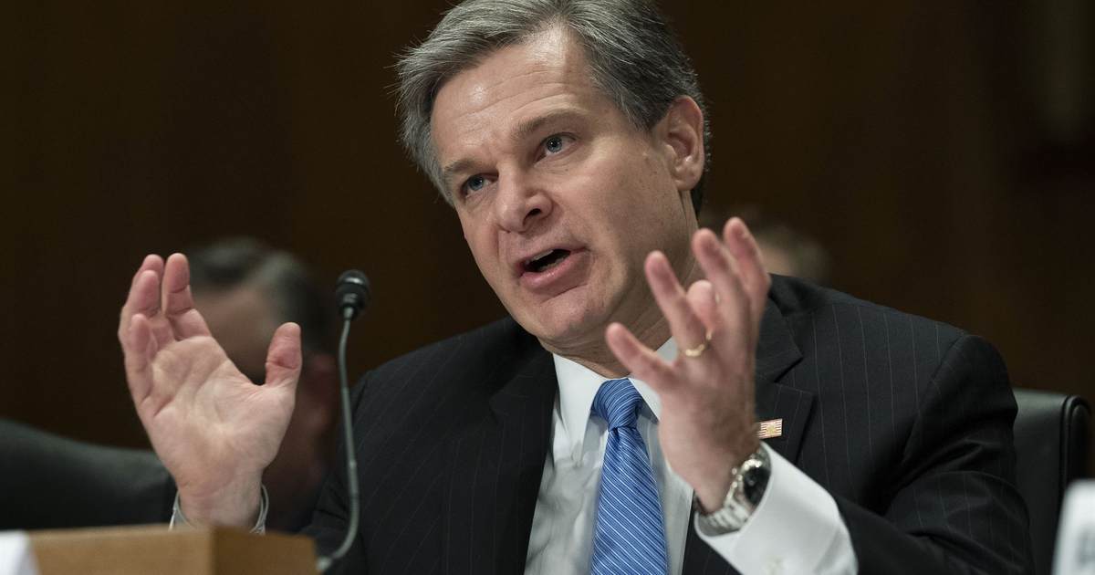 FBI Agents Now Calling for Wray to Resign, Things Are 'out of Control' - Vimarsana News