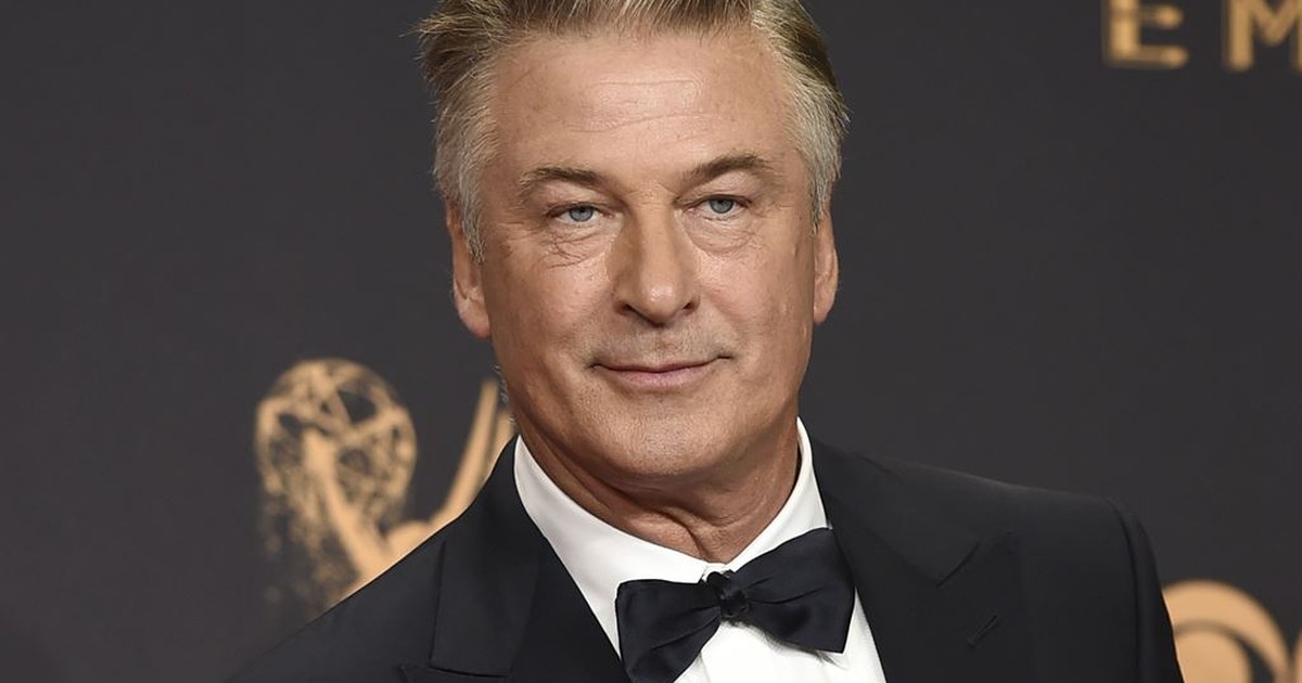 Report: Three Accidental Firings Before Tragedy, Including From Gun Used by Baldwin Stunt Double - Vimarsana News