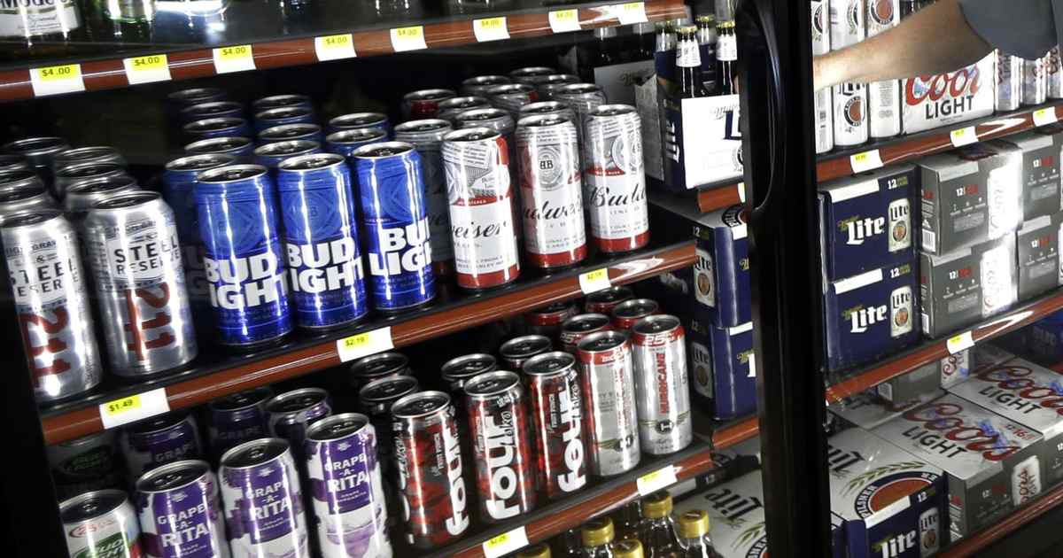 As Sales Continue to Plunge, Bud Light Faces Displeasure on Both Sides of Its Controversy - Vimarsana News
