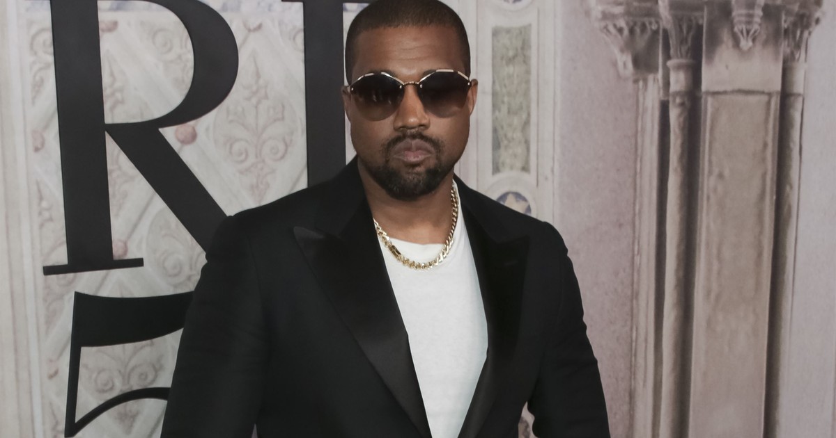 Twitter Locks Kanye West's Account After Antisemitic Comments - Vimarsana News