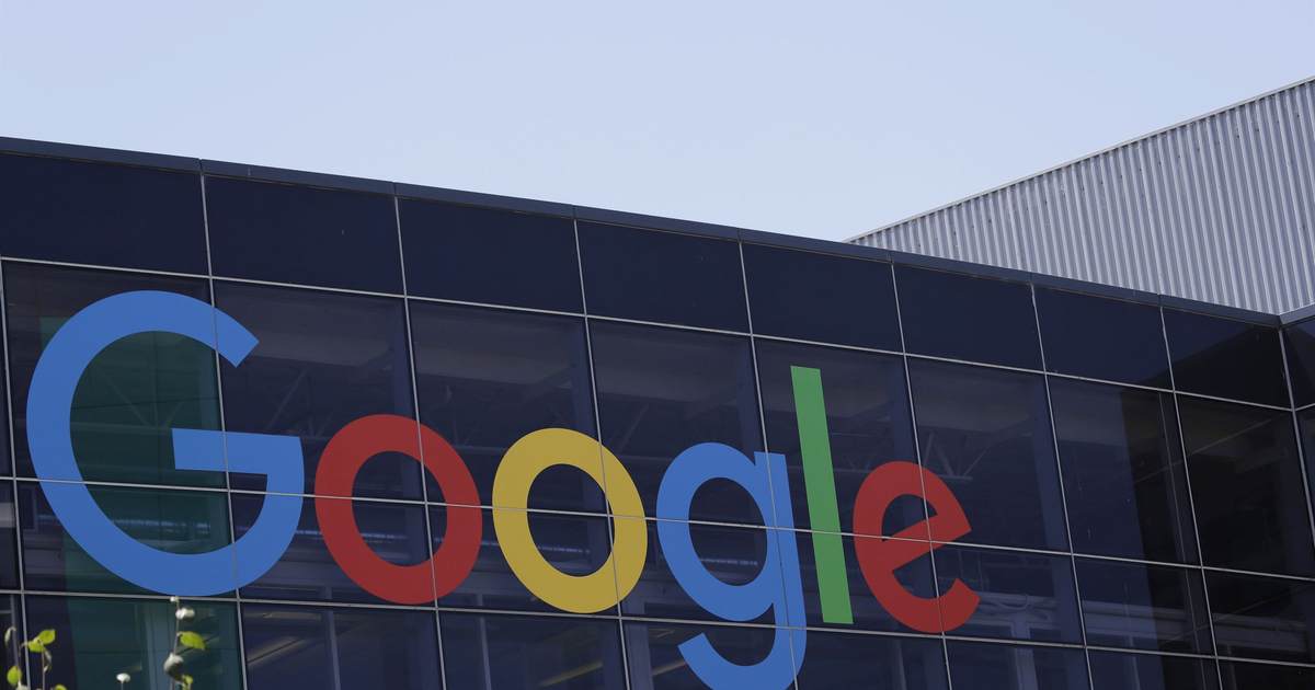 Massachusetts Used COVID as an Excuse to Let Google Hack Smartphones to Monitor the Movement of Citizens - Vimarsana News