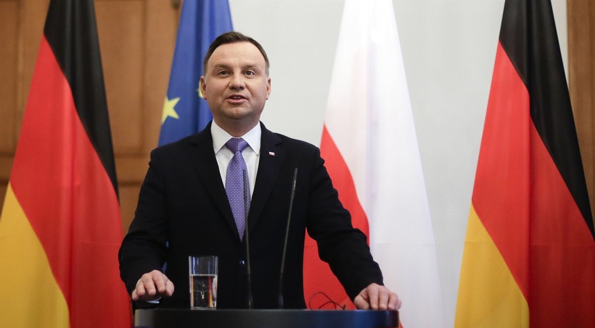 Poland Expels 45 Russian Spies Posing as Diplomats as Fears of Attacks on Ukraine Supply Route Looms