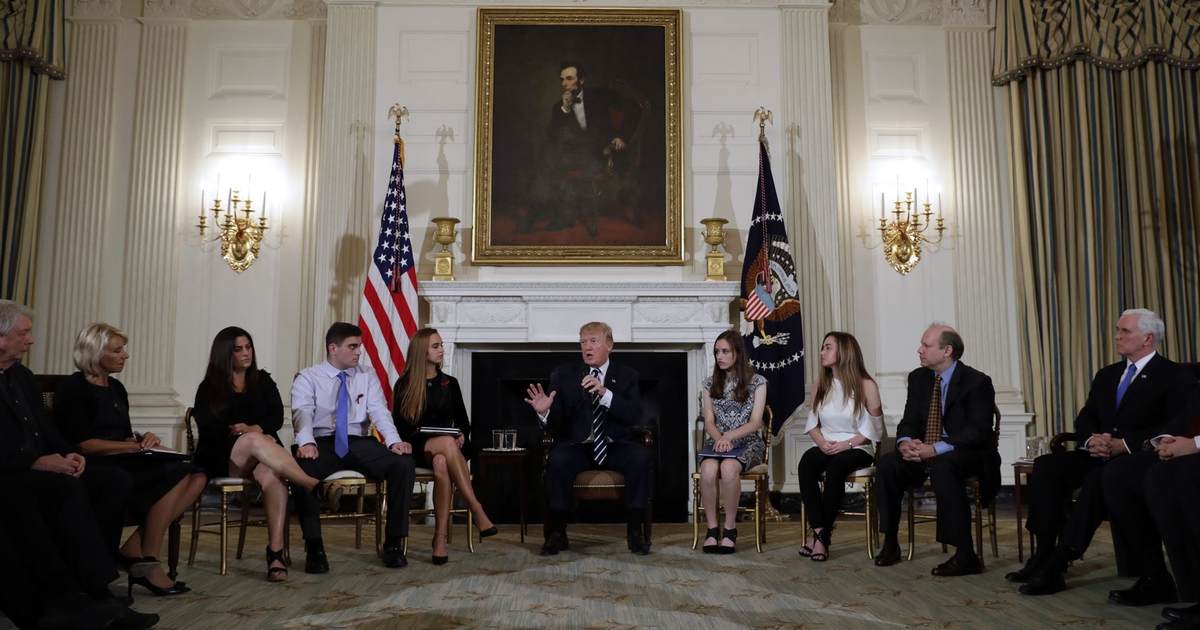 As Trump Took the Stage at NRA Convention, DeSantis-Aligned PAC Drops Brutal Ad on Trump's Guns Record - Vimarsana News
