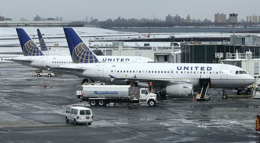 More airline wokeism: United Airlines' new diversity goals for pilot trainees sets quotas