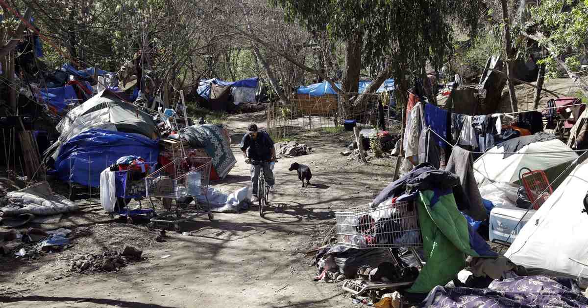 West Coast, Messed Coast™ — Even Lefties Say Gavin Newsom's 'Make America California' Not a 'Winning Message' - Vimarsana News