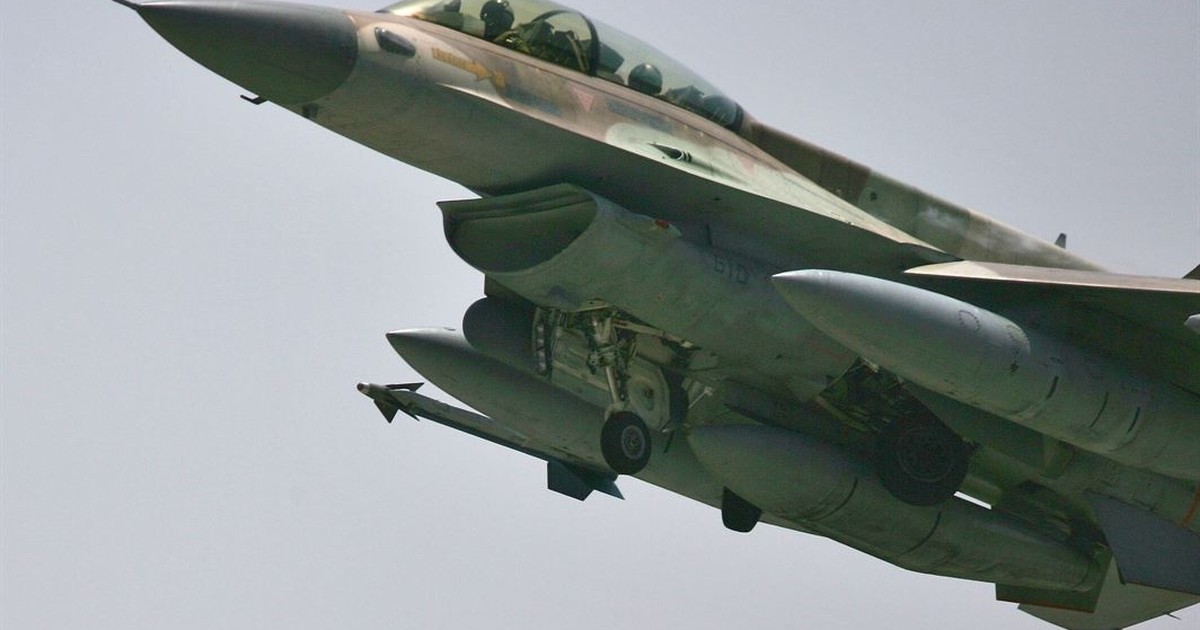 The USAF Closes Ranks With Defense Contractors to Prevent a Fighter Pilot's Widow From Finding Out Why Her Husband Died - Vimarsana News