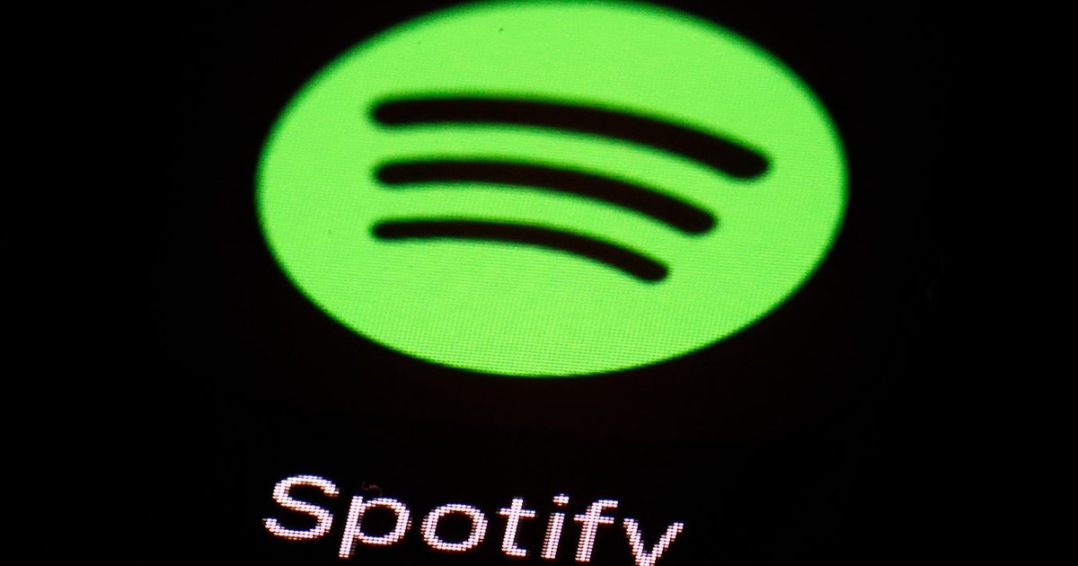 Spotify Sends Out Notice That It Stands by Joe Rogan, Denounces Canceling Voices - Vimarsana News